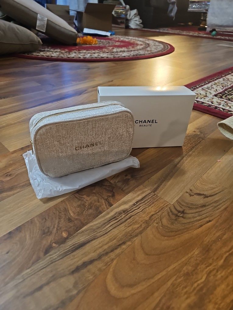 CHANEL Makeup Pouch