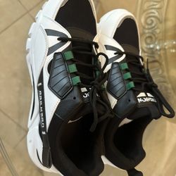 Men’s NEW Boys Tennis Shoes Cross Trainer Brand New Never Worn 