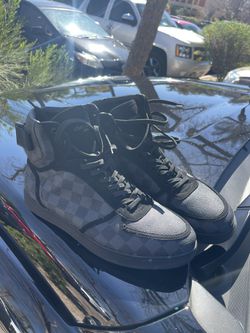 Louis Vuitton Men's Black Beverly Hills Sneakers Sz 9 for Sale in  Scottsdale, AZ - OfferUp