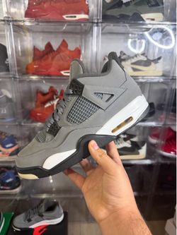 Sz 10 Cool Grey 4s (2019)