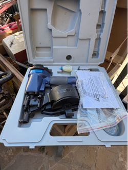 Roof gun nailer