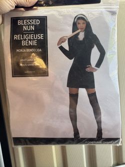 ****WOMANS NUN COSTUME****