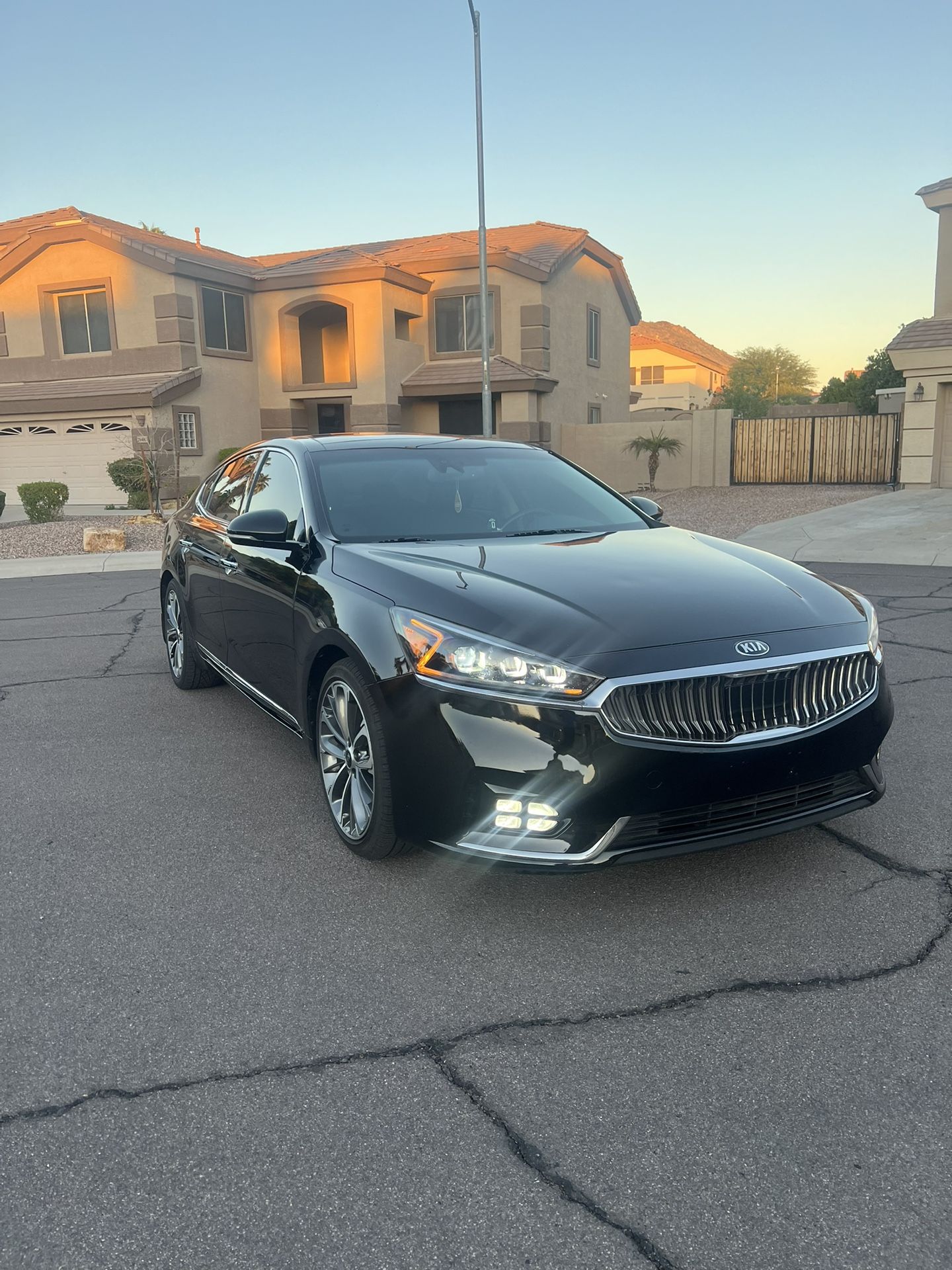 2017 KIA Cadenza