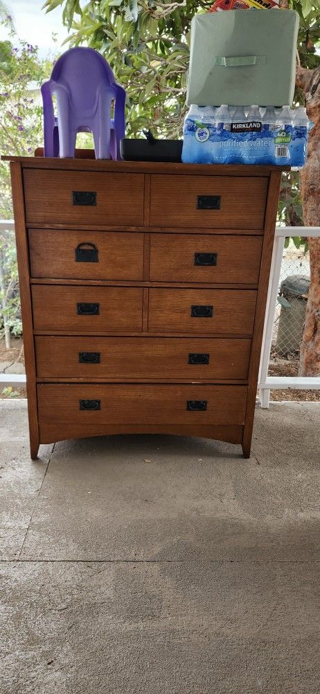 Dresser
