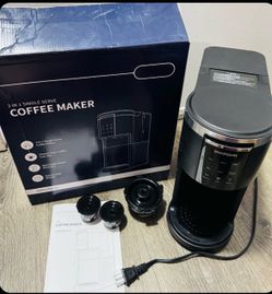 Single Serve Coffee Maker - 40 oz water reservoir - K Cup - $20 - Like New - only used a few times