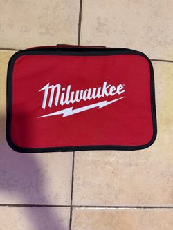 Milwaukee  charger with case