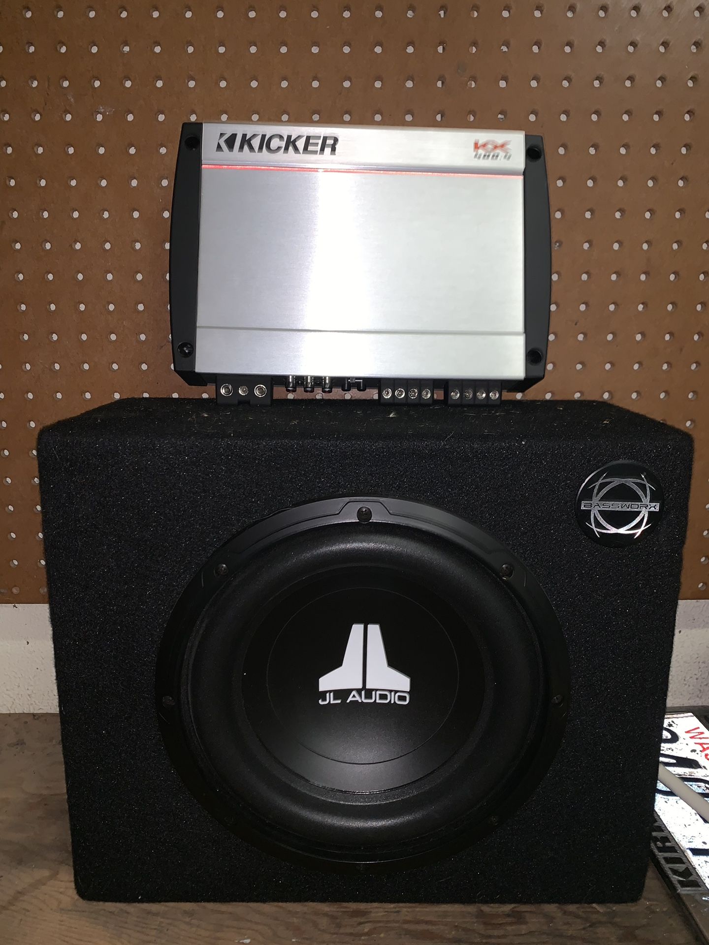 Amplifier: Kicker 400.4 and JBL Subwoofer