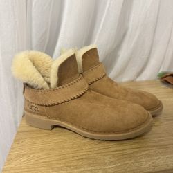 Women’s UGGs