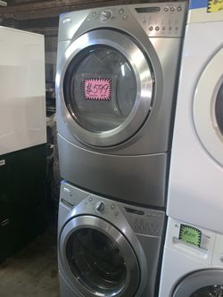 Whirlpool front load washer and electric dryer set in excelent conditions with 4 months warranty