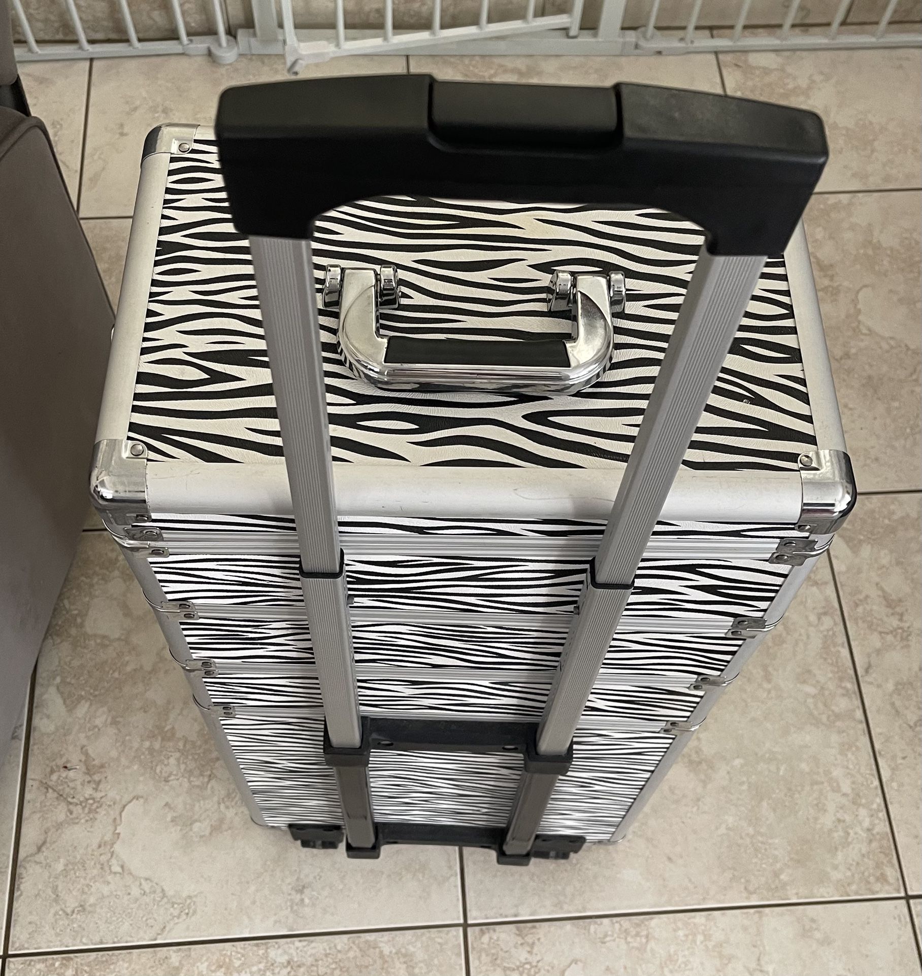 Makeup Case White Zebra Print 