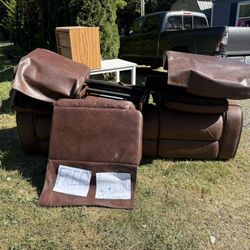 2 Electric Reclining Sofas