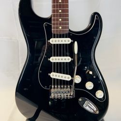 Fender Standard Stratocaster w/Rosewood Fretboard MIM