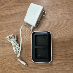 Arlo Dual Battery Charger