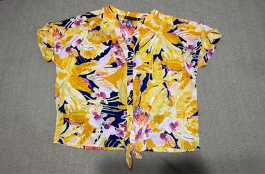NY&Co Tropical Floral Tie-Front Blouse