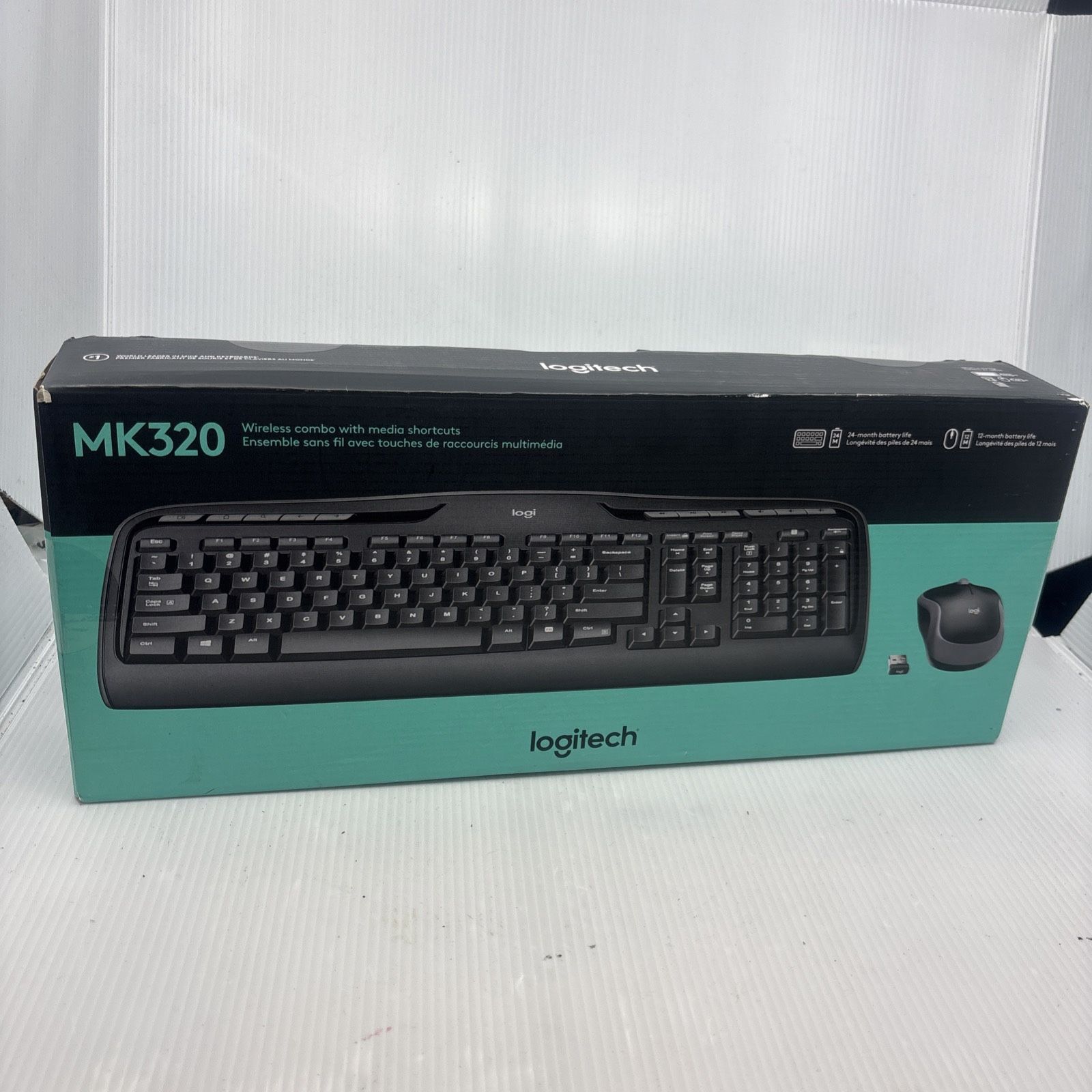 Logitech MK320 ((contact info removed)36) Wireless Keyboard and Mouse Combo