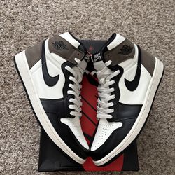 Nike Air Jordan 1 High Mocha Mens Size 10.5