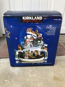 Kirkland Signature Christmas Musical Waterglobe with Revolving Base (2003)