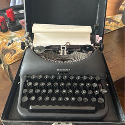 Vintage. Typewriter 