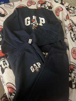 Gap Sweatpants Set