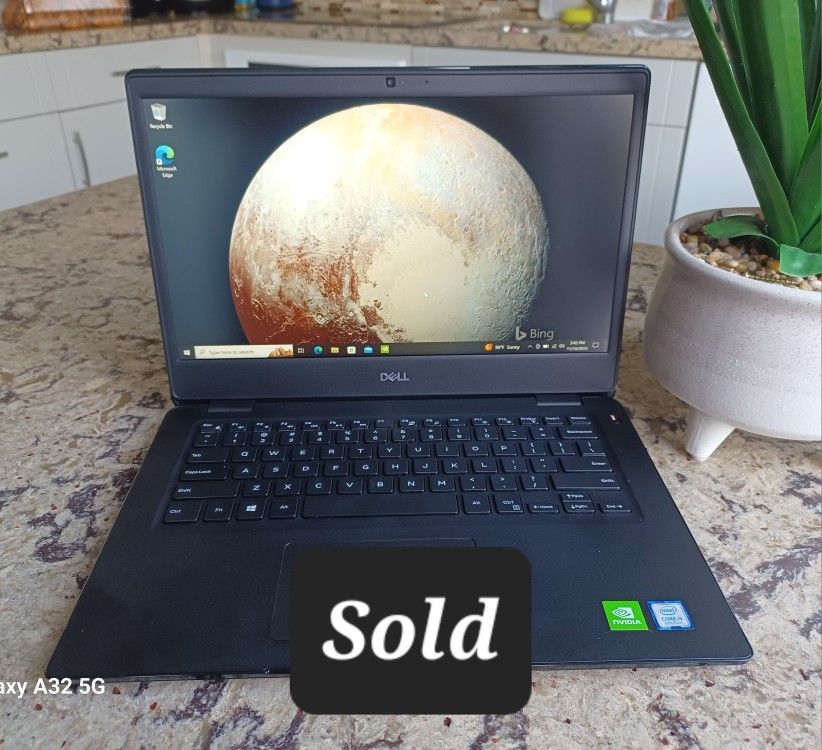 Fast Laptop Core i5** Intel Dual Graphics Like New