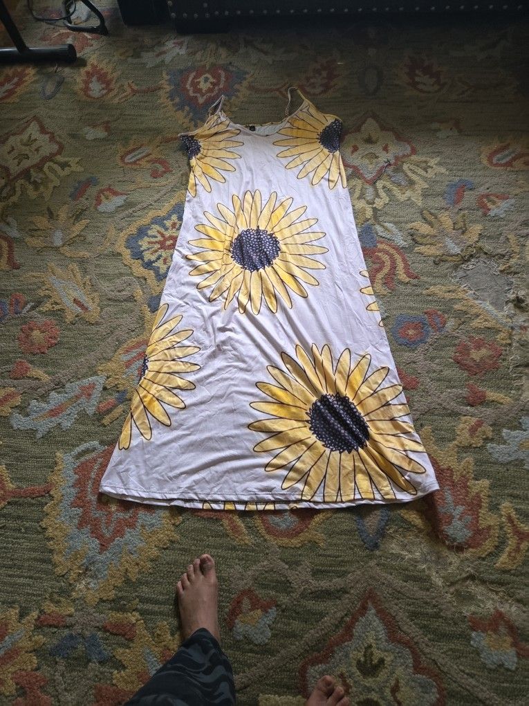 FREE XL DAISY DRESS