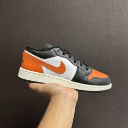 Jordan 1 Low ( Youth/ Women’s) 