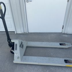 Pallet Jack 4400 Pound 