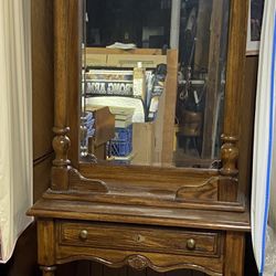 Small Table With Mirror 