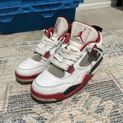 Jordan 4 Fire Red 