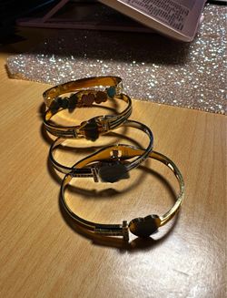 Women’s Bracelets