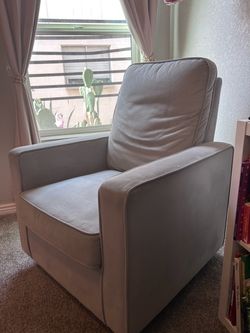 Swivel and glider