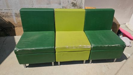 Modular Vinyl Seating Set – 3 Sections