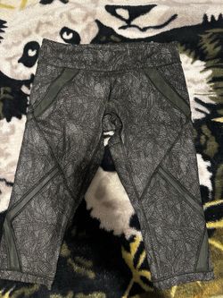 Lululemon Capri leggings size 8