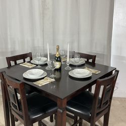 High Kitchen Dining Table With 4 Chairs PERFECT FOR APARTMENT!