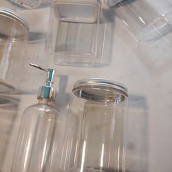 13 Piece Plastic Containers With Aluminum Lids And Soap Dispenser 