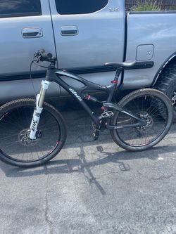 Carbon fiber, mountain bike, full suspension with fox shock lockout