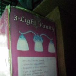 3 Light Vanity