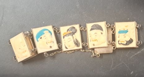 Japanese Braclet 