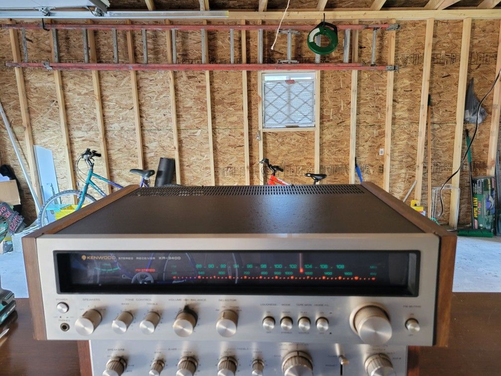 Awesome Kenwood KR-3400 AM/FM Silverface Receiver.