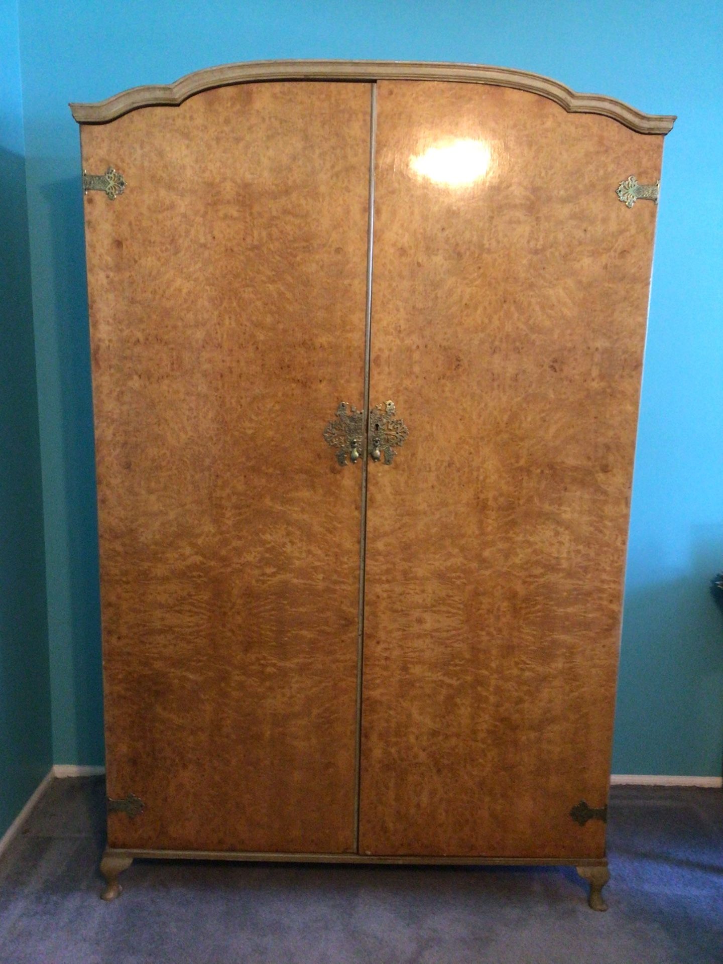 Beautiful Vintage Wood Armoire / Wardrobe – Excellent Condition