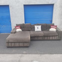 Modern sectional couch gray, 🛋 very clean 🛋