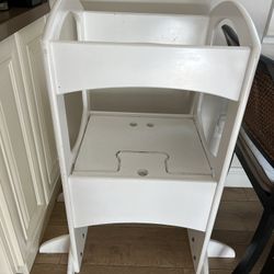 Little Partners Learning Tower 