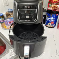 Ninja | XL Single Basket Air Fryer | 5.5 QT Capacity fits 3lbs of Wings | 5-in-1Air Fry, Roast, Bake,Reheat & Dehydrate |Dishwasher Safe Parts & Recip