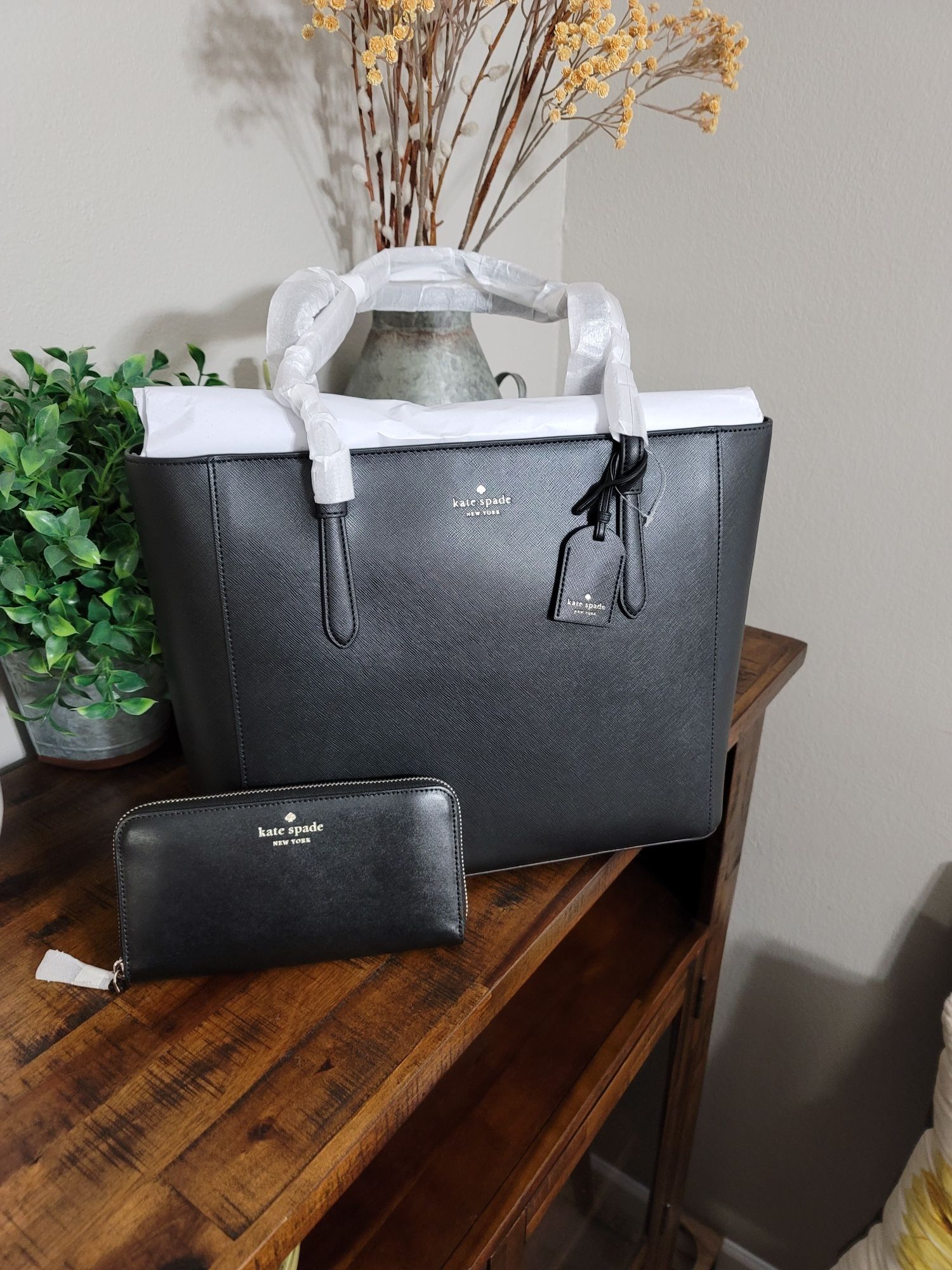 Kate Spade Large Purse / Tote with Large Wallet