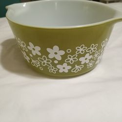 Vintage Pyrex "Daisy Green" 1 qt. Round Casserole Dish  GREAT CHRISTMAS GIFT!!!