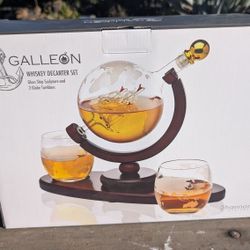 Galleon Globe Whiskey Decanter Set with Ship Sculpture 2 Glass Tumblers 28oz