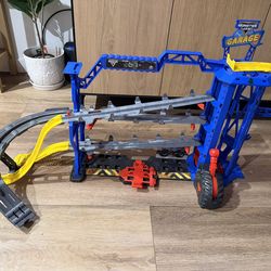 Monster Jam Garage