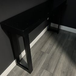 Free sofa table