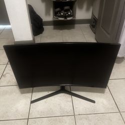 curved 27inch Samsung monitor