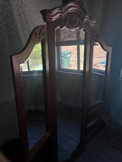 Mirror & Vanity both came together